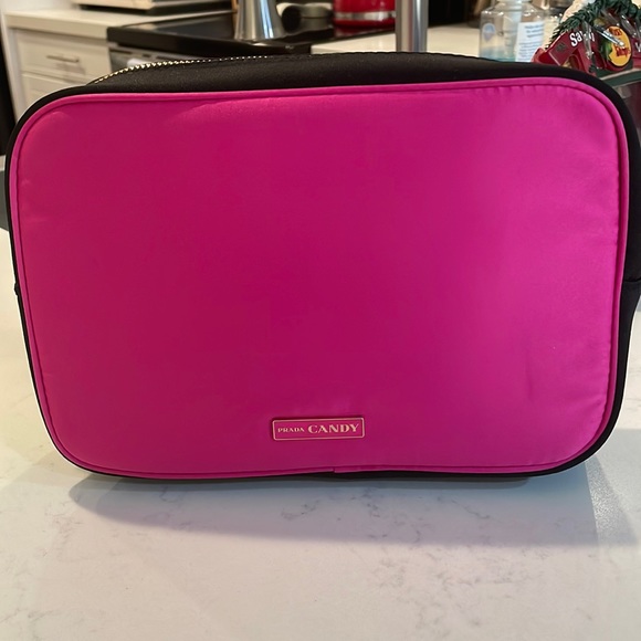 🎀Prada Vanity Case Candy Pink/Gold new - Picture 9 of 17
